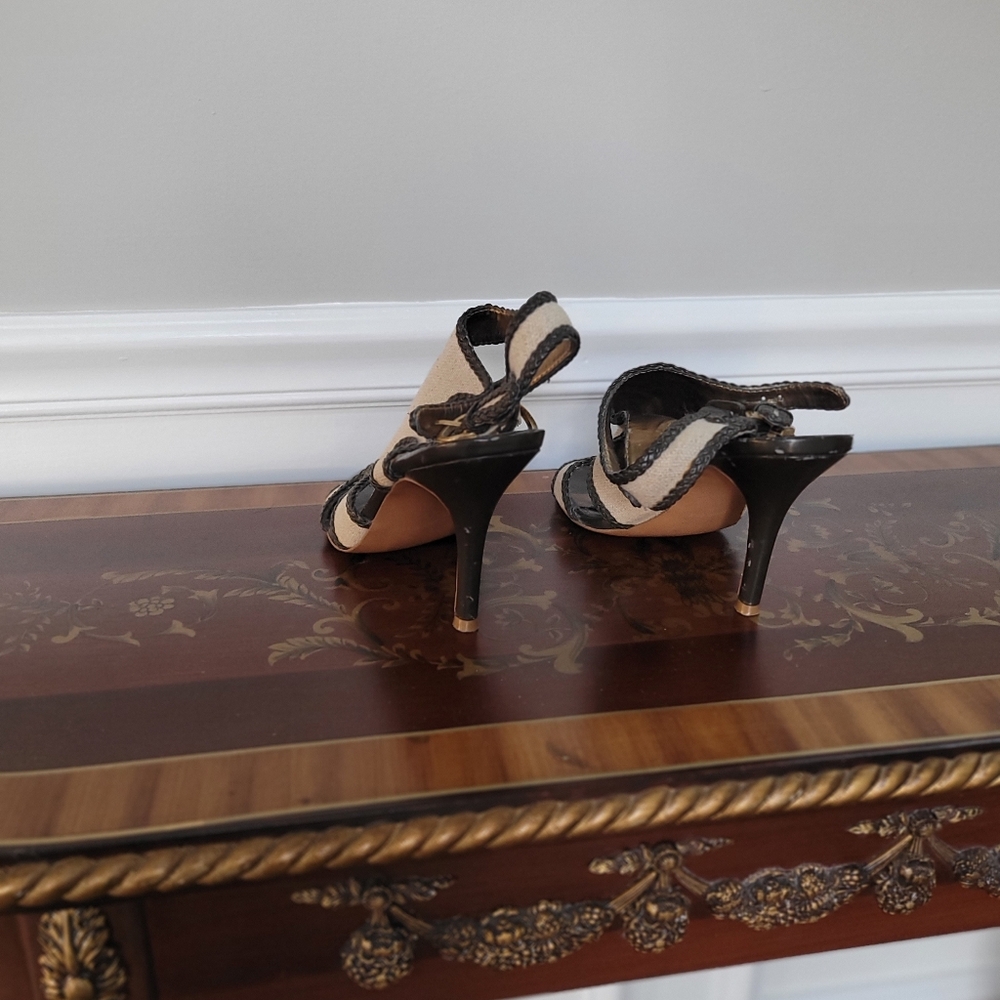 Tahari Lexi heels - Picture 3 of 6